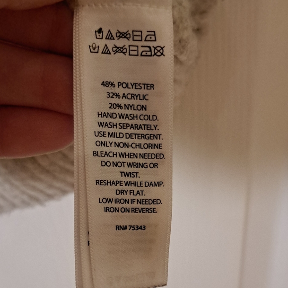 🧁 London Kaye Ultra‑Soft Cable‑Knit Crop – Square Neck & Puffy Sleeves - Picture 3 of 6